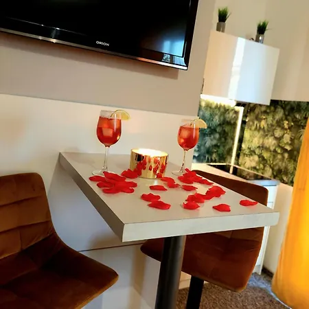 Zakatek Z Balkonem Smart Tv 3*