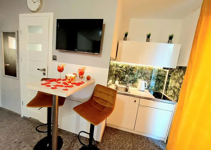 Zakatek Z Balkonem Smart Tv 科沙林